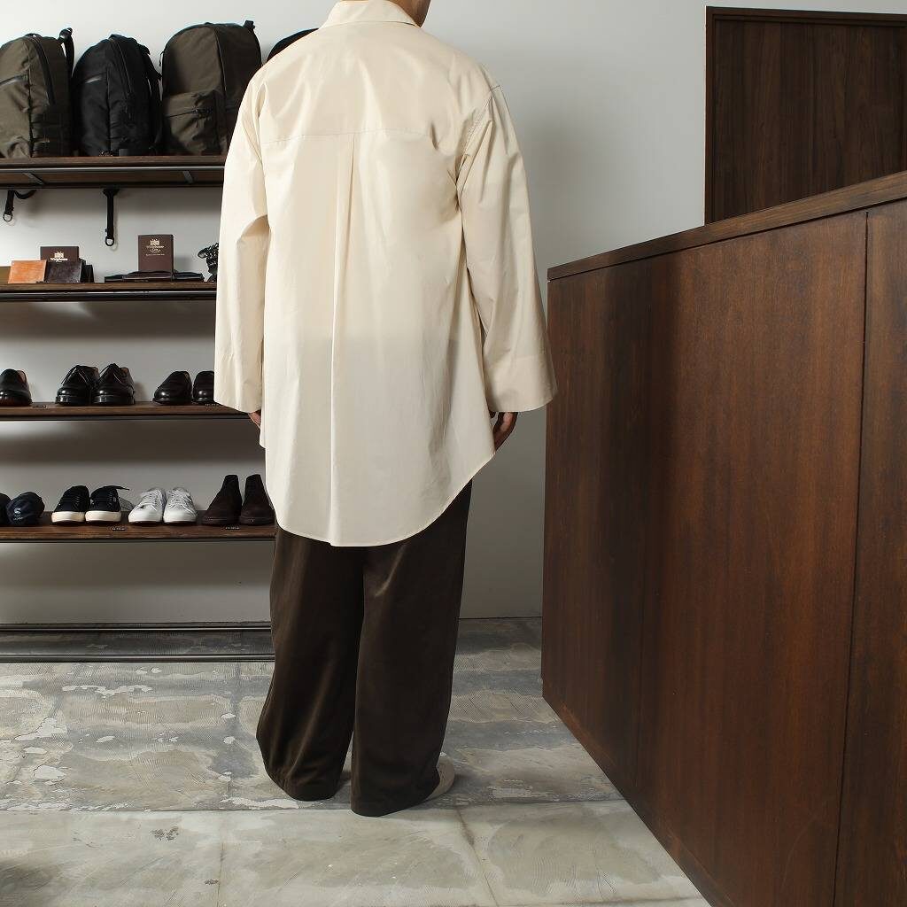 ATHA【アタ】のロングシャツ