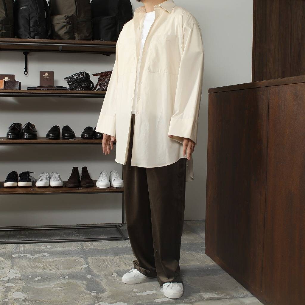 ATHA【アタ】のロングシャツ