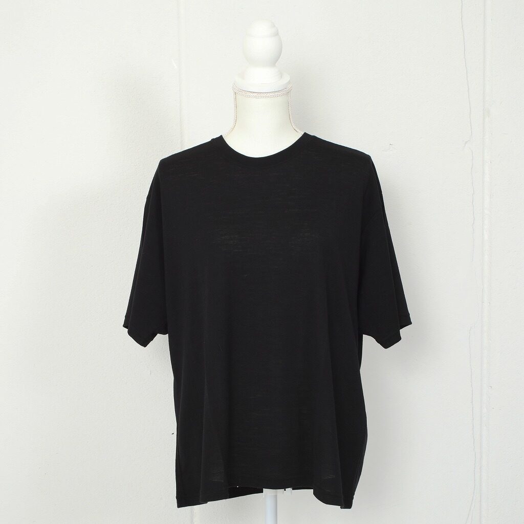 COLINA＜コリーナ＞のウールTシャツが今年はCAPERTICA＜カペルチカ＞で