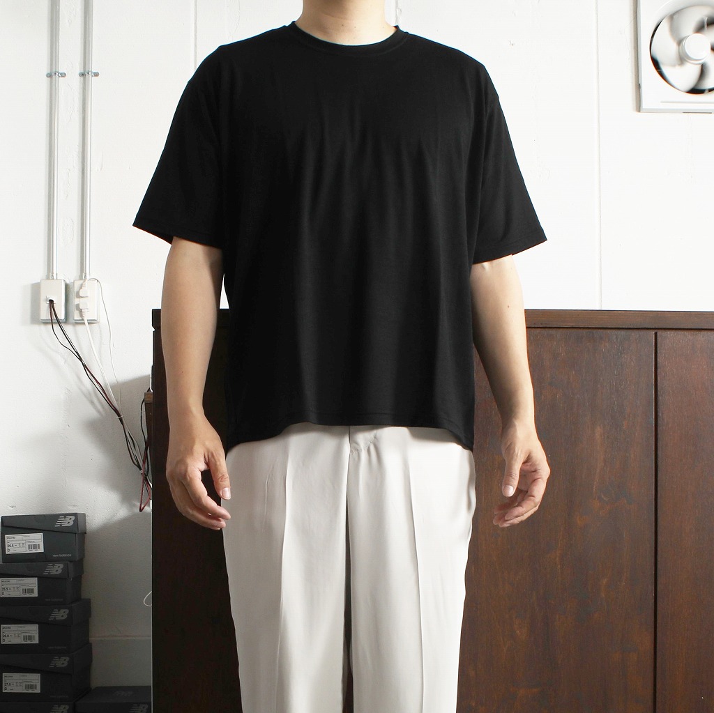 COLINA＜コリーナ＞のウールTシャツが今年はCAPERTICA＜カペルチカ＞で